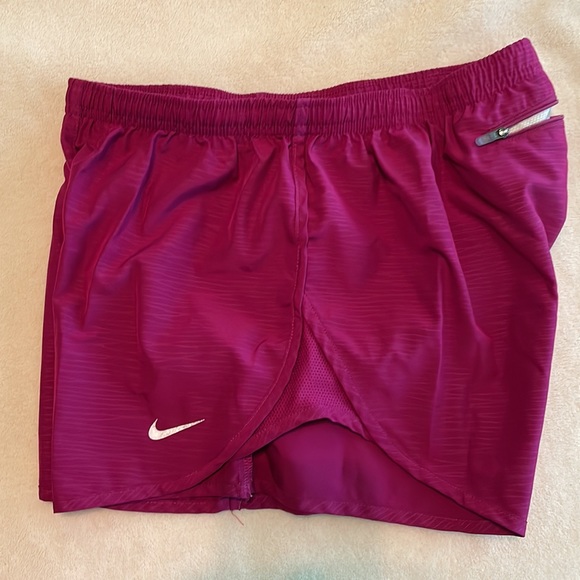 Nike Dri-fit running shorts - Picture 3 of 3